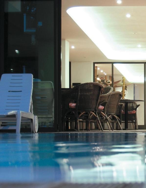 Hotel Liverpool Червия Екстериор снимка